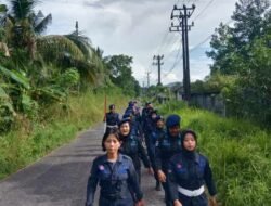 Semangat Taruna-Taruni SMK Penerbangan Pangkalpinang di Long March Menuju Latsarmil