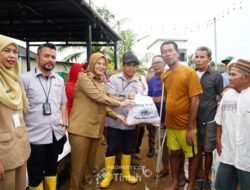 Respons Cepat PT TIMAH Tbk: Distribusi Sembako untuk Korban Banjir Rob di Tiga Wilayah