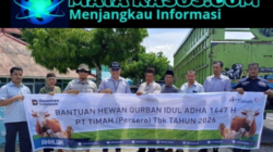 Warga Bangka Barat Antusias Sambut Bantuan Hewan Kurban dari PT Timah Tbk