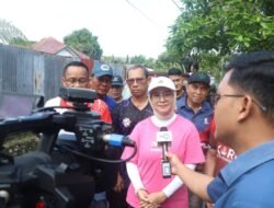 Wakil Wali Kota Pangkalpinang Dessy Ayutrisna Turun Langsung Pimpin Aksi Bersih Lingkungan di Air Salemba