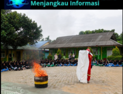 Bekali Santri Hadapi Situasi Darurat, PT Timah Tbk Gelar Edukasi dan Simulasi Penanganan Kebakaran di Ponpes Darul Furqan