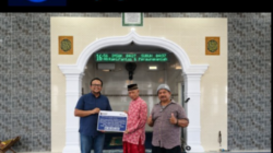 PT Timah Tbk Serahkan Bantuan untuk Masjid Nurul Fatah