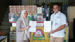 Fasilitasi Sertifikasi Halal, PT Timah Tbk Bantu UMKM Nasi Bakar Safira Tingkatkan Kepercayaan Konsumen