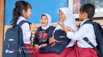 Perluas Akses Pendidikan, PT Timah Tbk Hadirkan Beasiswa hingga Sarana Belajar bagi Masyarakat